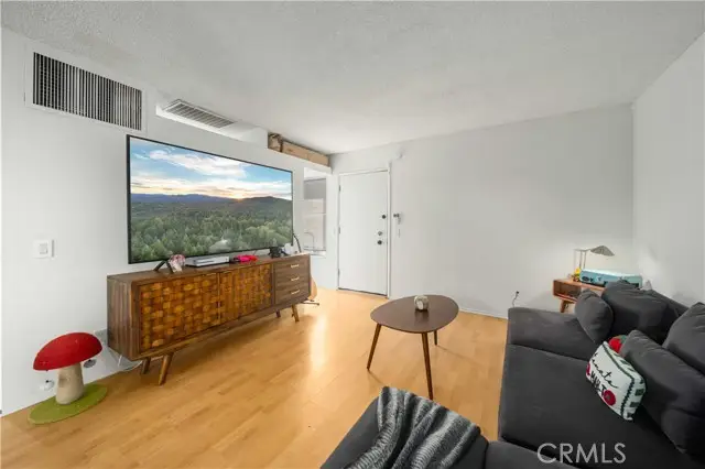 23515 Lyons Avenue  #S7, Valencia, CA 91355 - Image #3