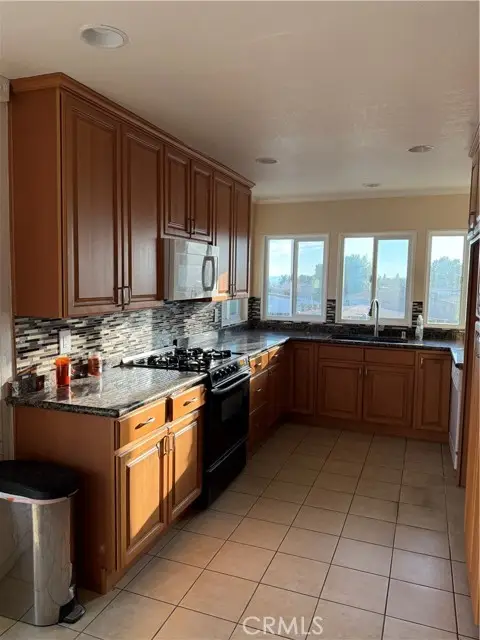 15455 Glenoaks Boulevard  #226, Sylmar, CA 91342 - #2