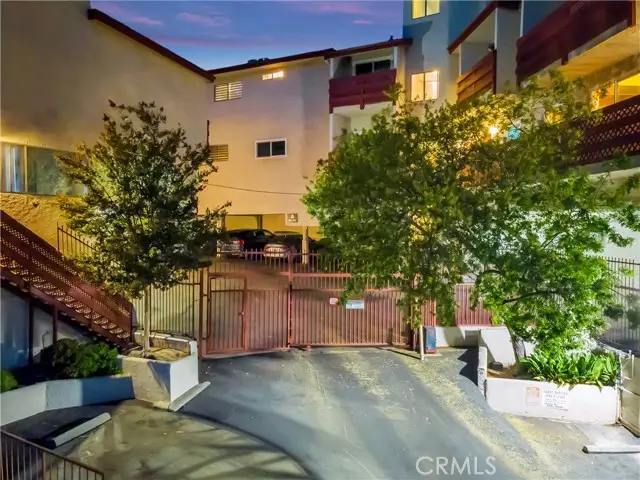 1523 Windsor  #208A, Glendale, CA 91205 - Image #2