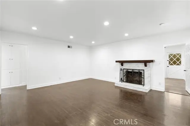 7459 Vanalden Avenue, Reseda, CA 91335 - #3