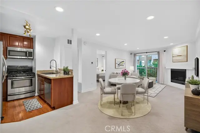 5540 Owensmouth  #209, Woodland Hills, CA 91367 - Image #1