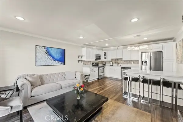 14850 Hesby Street  #102, Sherman Oaks, CA 91403