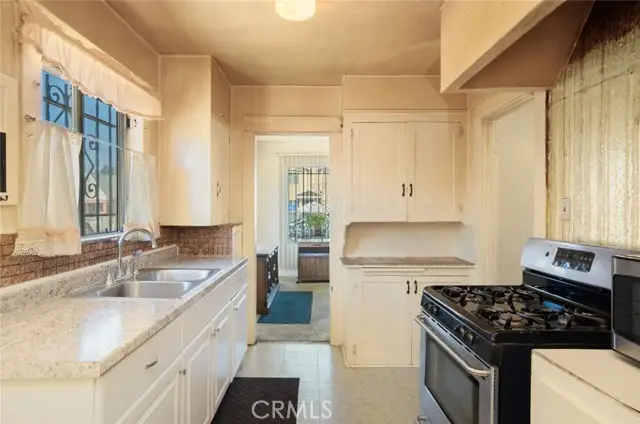 632 87th Place, Los Angeles, CA 90002 - #3