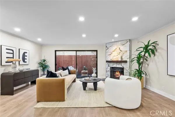 1807 10th  #4, Santa Monica, CA 90404