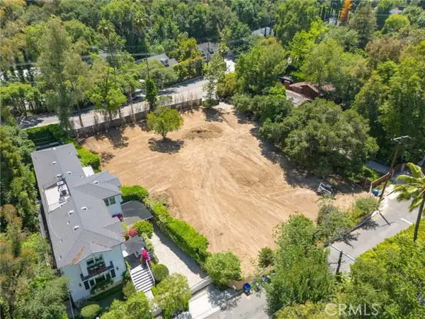 11452 Canton Drive, Studio City, CA 91604