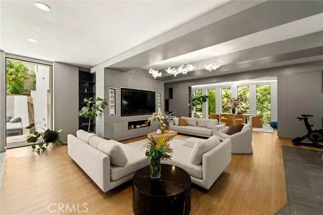 3191 Laurel Canyon Boulevard, Studio City, CA 91604 - #2