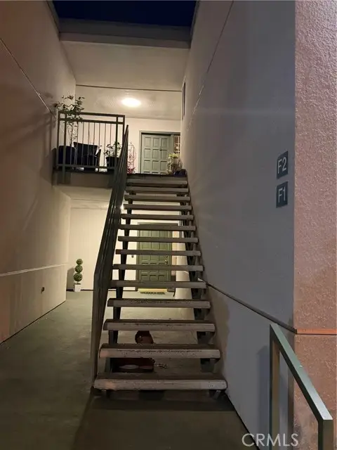 5301 Balboa Boulevard  #F2, Encino, CA 91316 - Image #3