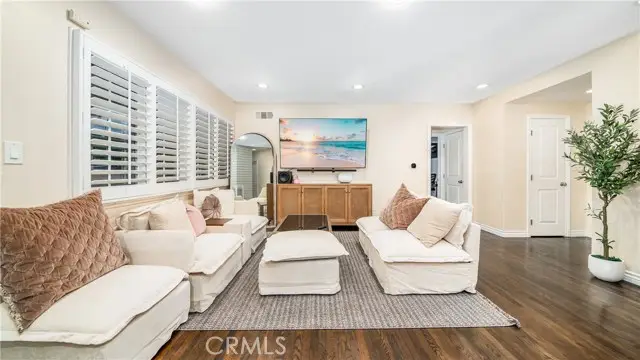 15852 Index Street, Granada Hills, CA 91344 - Image #2