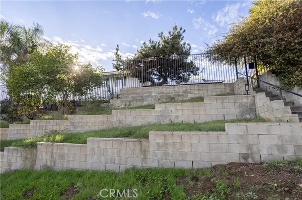 9525 Woodley, North Hills, CA 91343