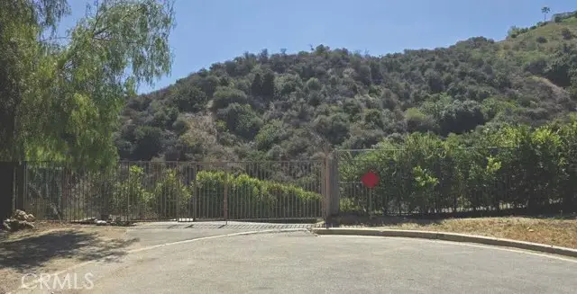 3 ambar Drive, Woodland Hills, CA 91364 - #1
