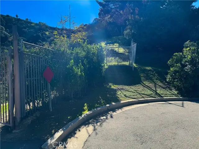 3 ambar Drive, Woodland Hills, CA 91364 - #2