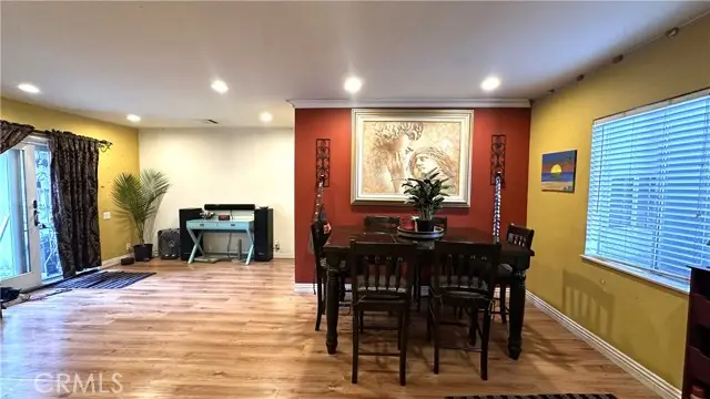 19144 Schoenborn, Northridge, CA 91324 - Image #3