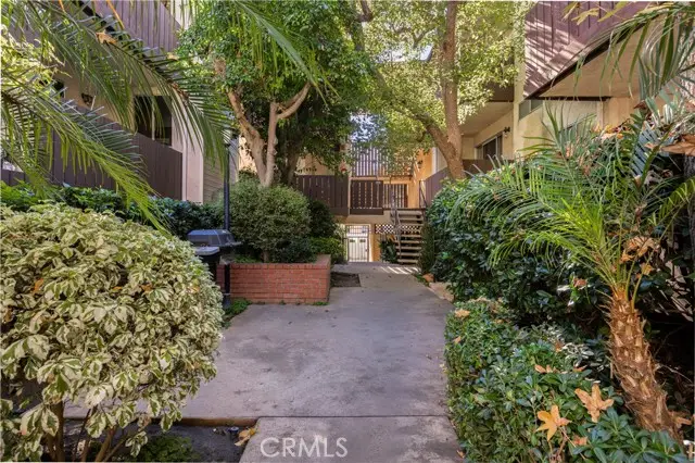 14960 Victory Boulevard  #102, Van Nuys, CA 91411 - Image #2
