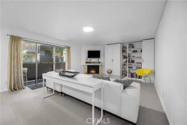 14960 Victory Boulevard  #102, Van Nuys, CA 91411 - Image #3