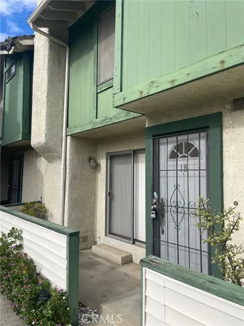 9740 Sepulveda Boulevard  #18, North Hills, CA 91343