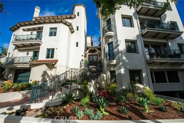 558 Hillgreen Drive  #207, Beverly Hills, CA 90212