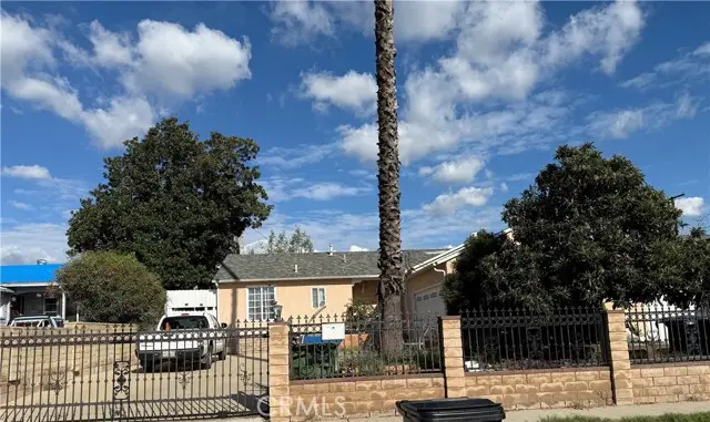 9664 Varna, Arleta, CA 91331 - Image #1