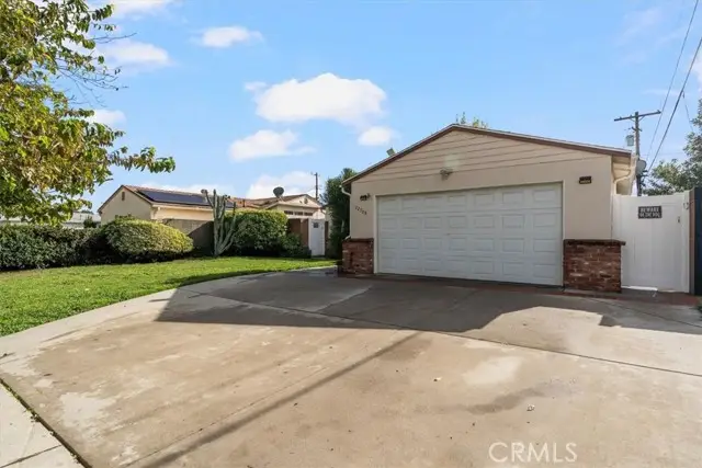 22708 Burton, West Hills, CA 91304 - Image #3