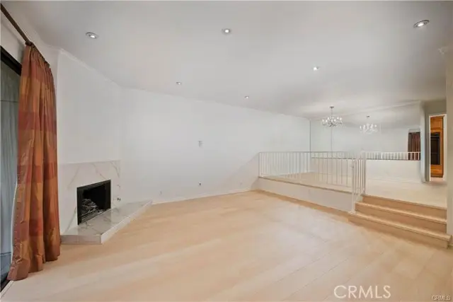 5711 Owensmouth Avenue  #117, Woodland Hills, CA 91367 - #3