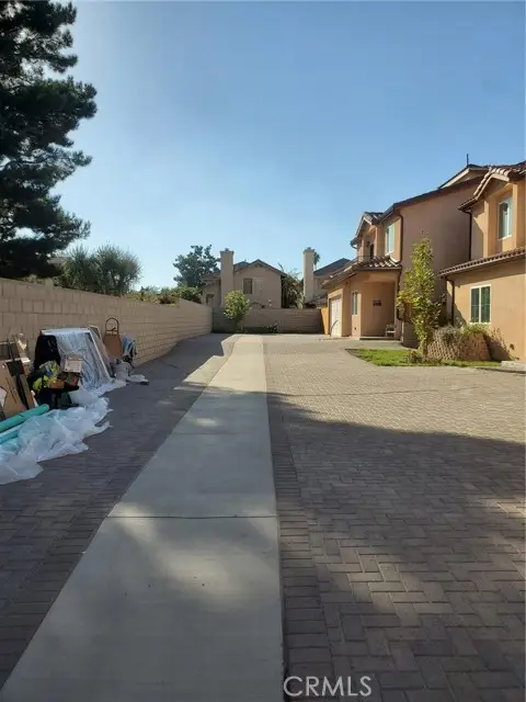 20819 Seasons Lane, Winnetka, CA 91306