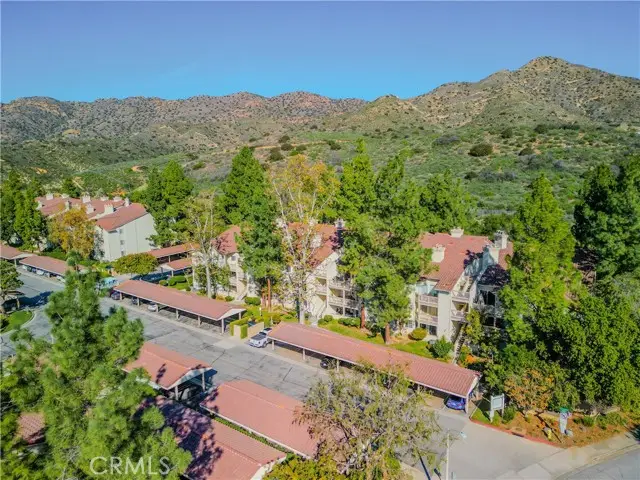 5805 Oak Bend  #302, Oak Park, CA 91377 - Image #2