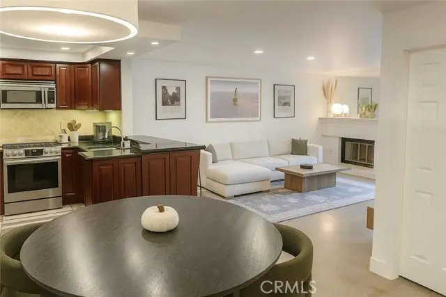 8512 Tuscany  #222, Playa Del Rey, CA 90293 - Image #2