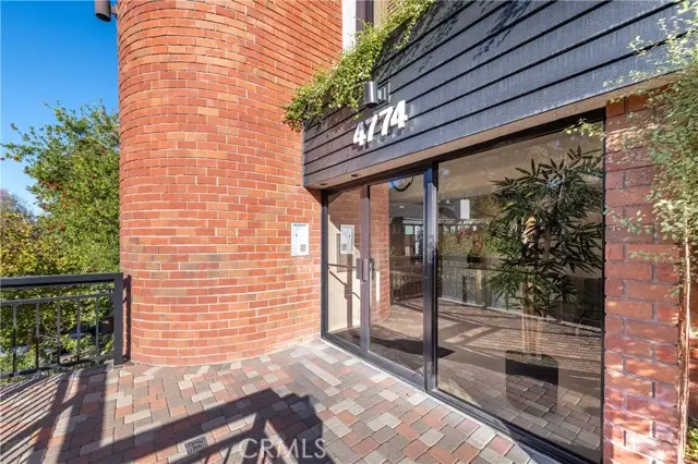 4774 Park Encino  #206, Encino, CA 91436 - Image #3