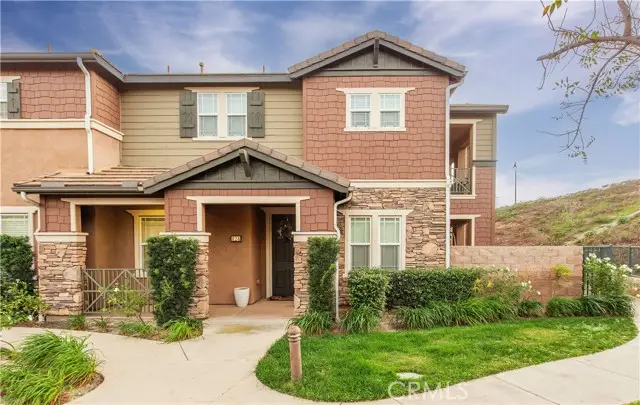 16479 Nicklaus  #124, Sylmar, CA 91342 - Image #1