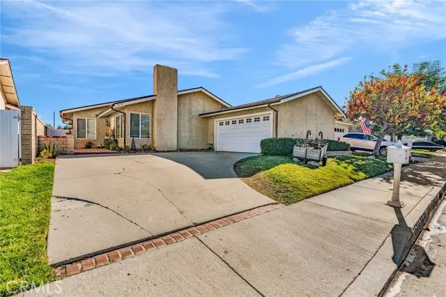 25790 Parada, Valencia, CA 91355 - #1