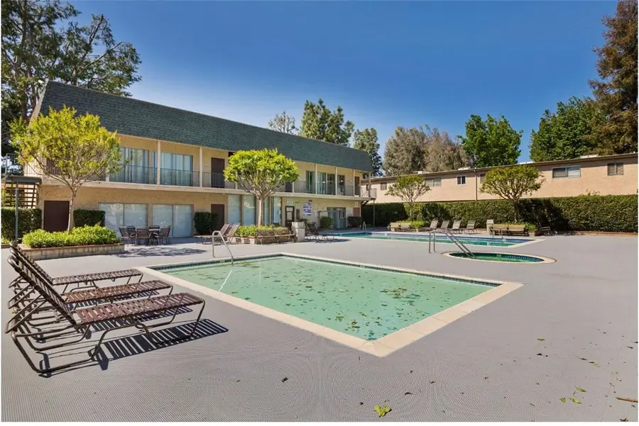 17143 Roscoe  #2, Northridge, CA 91325 - Image #3