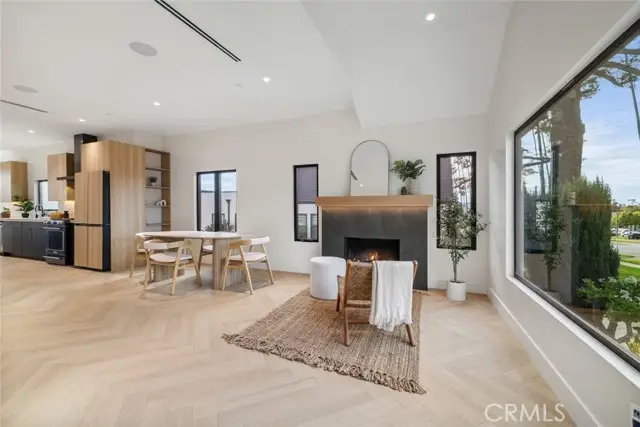 1346 Linden Avenue, Glendale, CA 91201 - Image #3