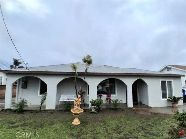 10427 Kewen, Pacoima, CA 91331 - #1