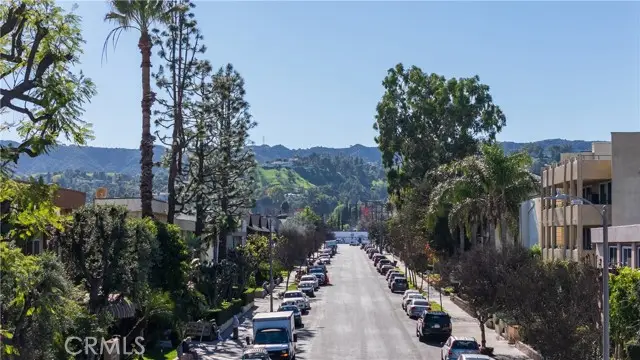 5414 Newcastle  #8, Encino, CA 91316 - Image #2