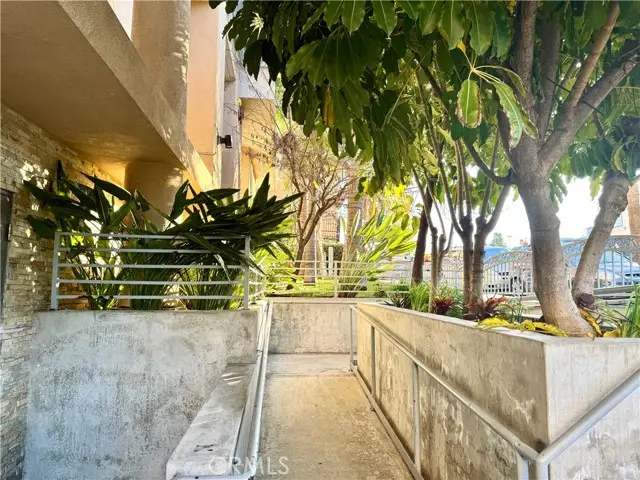 980 Oxford  #304, Los Angeles, CA 90006 - Image #2