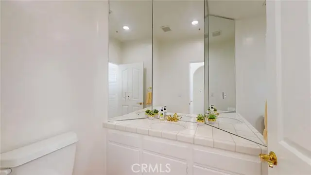 4630 Woodley  #302, Encino, CA 91436 - Image #3