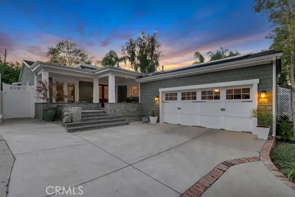 22122 Avenue Morelos, Woodland Hills, CA 91364