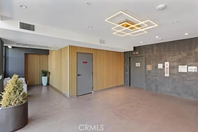 321 Oxford Avenue  #606, Los Angeles, CA 90020 - Image #2