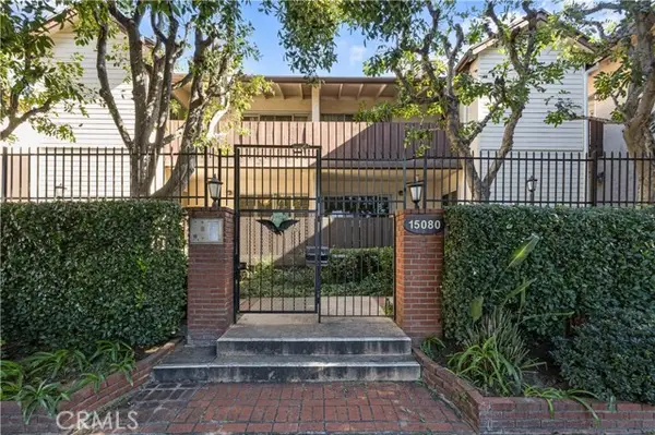 15080 Victory  #205, Van Nuys, CA 91411