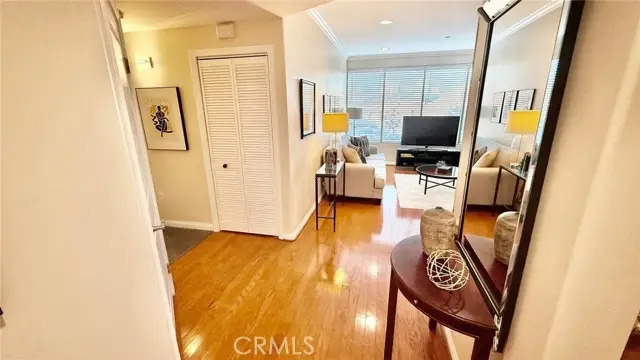 4821 Bakman Avenue  #206, North Hollywood, CA 91606 - Image #3