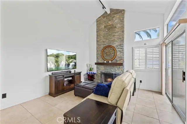 22047 Conway, Saugus, CA 91350 - #3