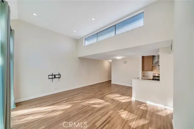 5700 Etiwanda Avenue  #280, Tarzana, CA 91356 - Image #3