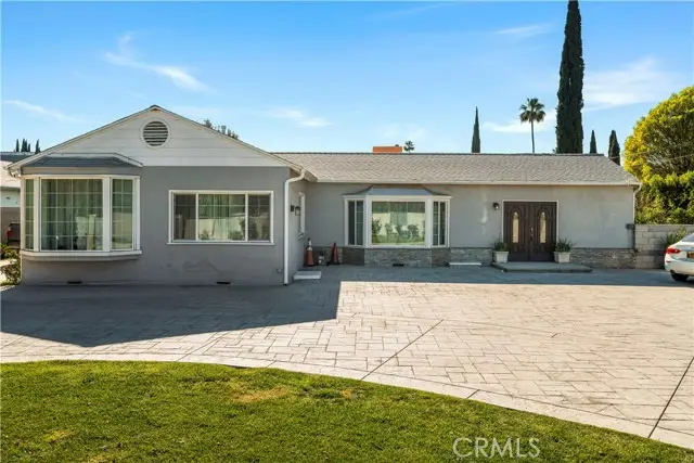 15358 Cohasset, Van Nuys, CA 91406 - Image #1
