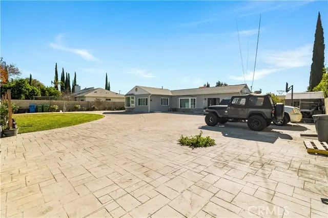 15358 Cohasset, Van Nuys, CA 91406 - Image #2