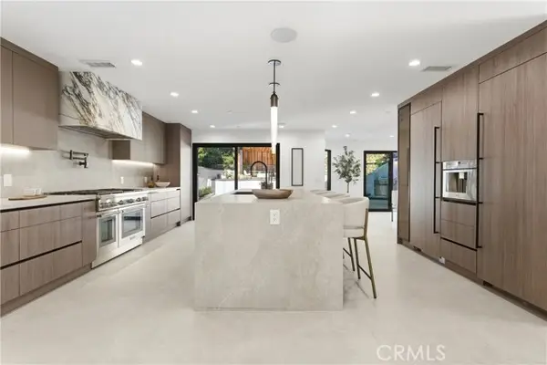 2638 Zorada Drive, Los Angeles, CA 90046