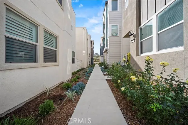 27422 Pioneer Court, Valencia, CA 91381 - #3