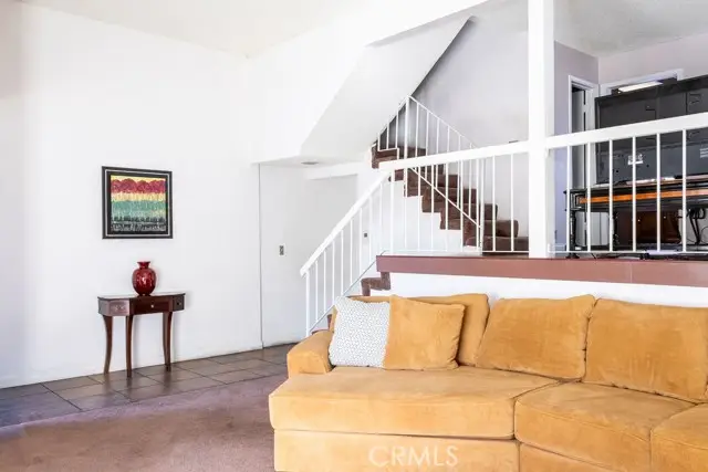 18425 Saticoy Street  #1, Reseda, CA 91335 - Image #2