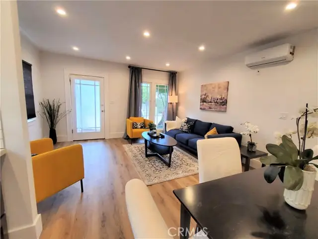 908 Victoria Avenue, Venice, CA 90291 - #3