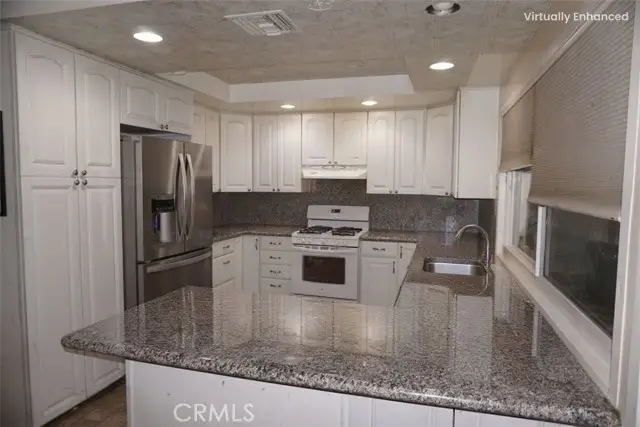 27527 Glasser Avenue, Canyon Country, CA 91351 - Image #2