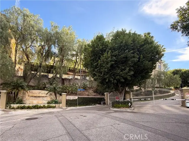 5220 Premiere Hills  #221, Woodland Hills, CA 91364 - #1