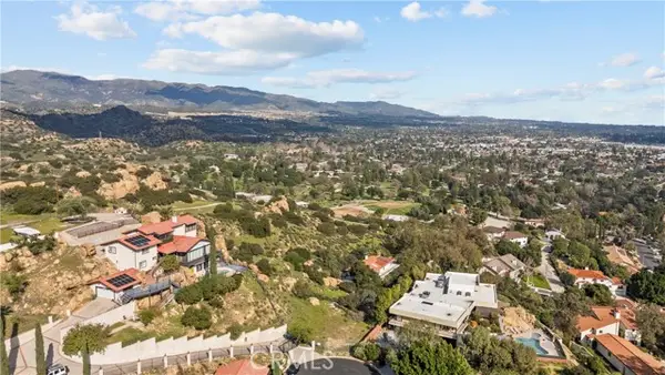 22882 Trigger st, Chatsworth, CA 91311